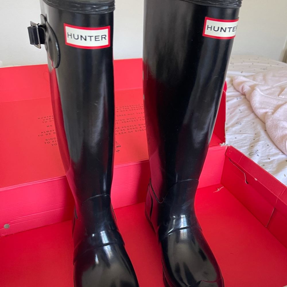 Black hunter rain boots